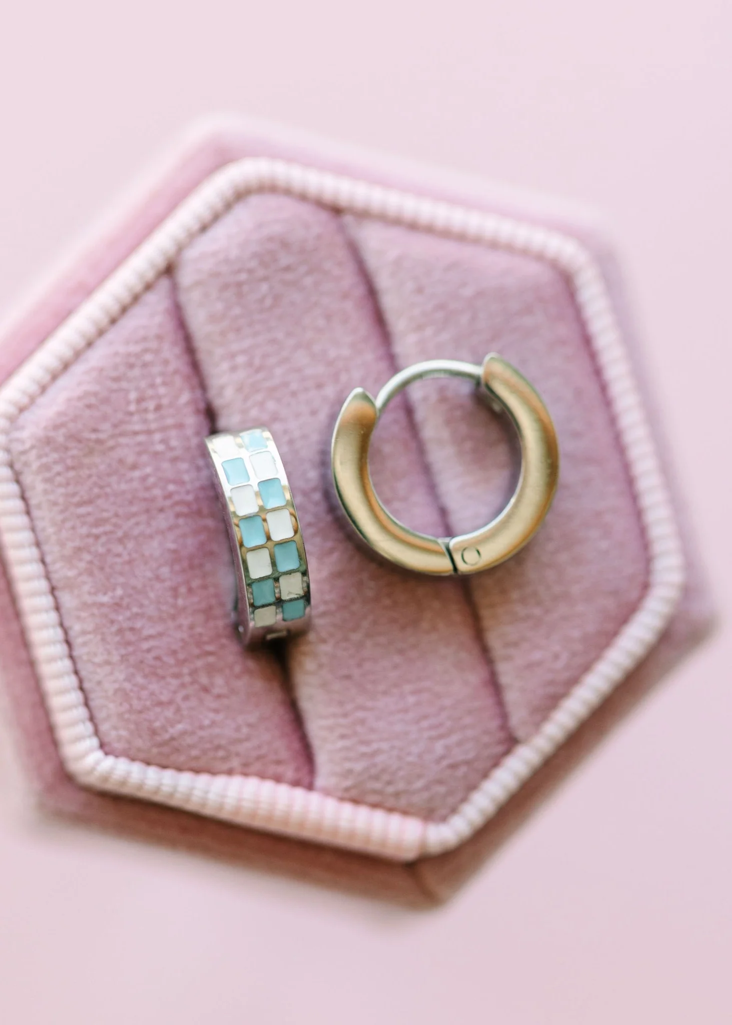 Silver Light Blue Checkered Huggies