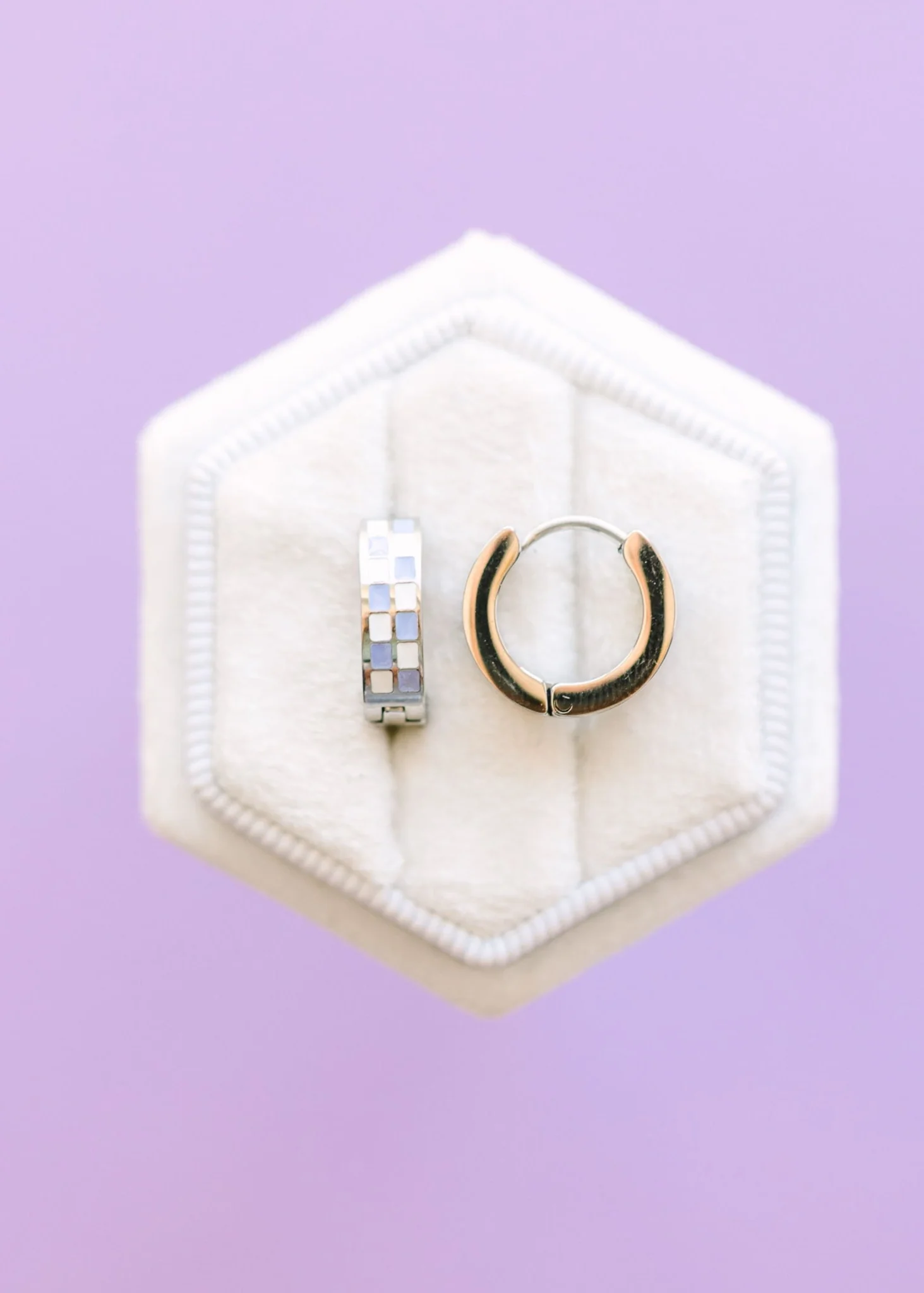 Silver Periwinkle Checkered Huggies